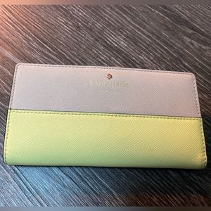 Kate Spade bifold wallet